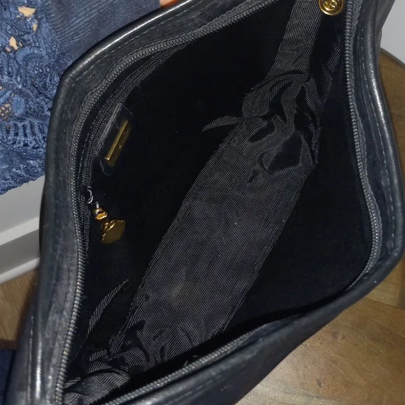 Authentic Vintage Gucci Interlocking GG Monogram Micro Guccissima Web Hobo Bag - Picture 7 of 10